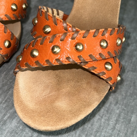 Maxstudio Orange Leather Criss-cross Sandals, size 7 EUC - Picture 3 of 8